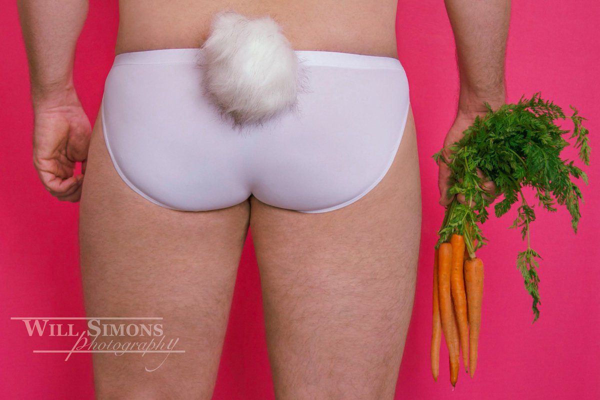 WSimonsPhotos's tweet photo. The Easter Bunny is COMING! 
🐰🥚🥕
Happy Easter!

Model: @KeithClardy 

#willsimonsphotography #photo #photography #gay #gayphotographer #gaymale #male #men #malemodels #lamodels #portrait #malemuscle #malephotoshoot #malephotography #photooftheday #easter #EasterBunny https://t.co/V3ML5oYVSq