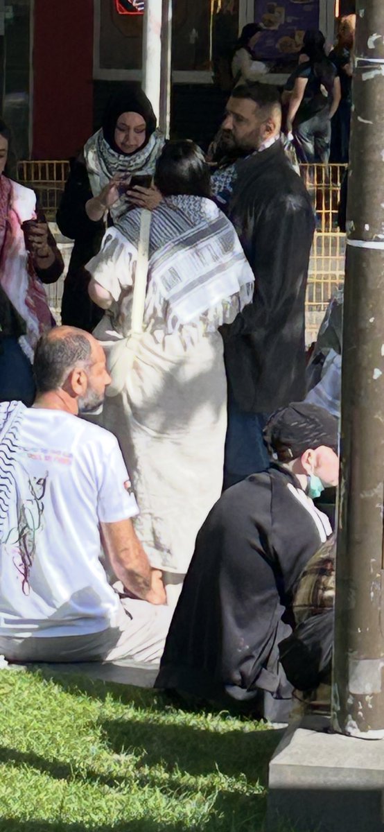 wendycollins62's tweet photo. @AlboMP I’m listening to #DrMustafa  at a #PeaceForPalestine rally in #Melbourne .. he’s just returned from #Gaza where he was trying to save lives  .. when will you condemn Israel ? Genocide is not self defense .. 
#ComplicitCoward https://t.co/pzP4OxiCOR