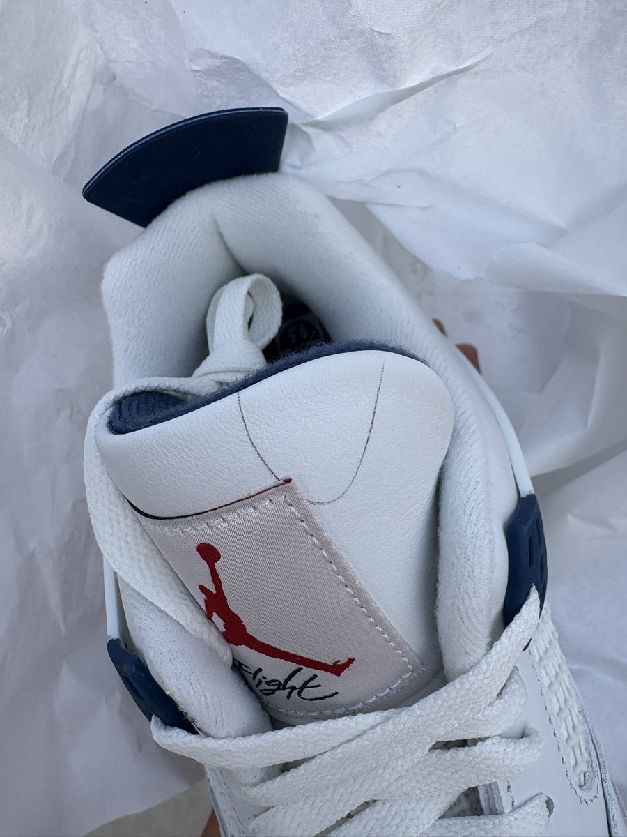 _Vega93's tweet photo. @KicksFinder @Nike @nikesb  🙃 https://t.co/dBY2fX9e2Q
