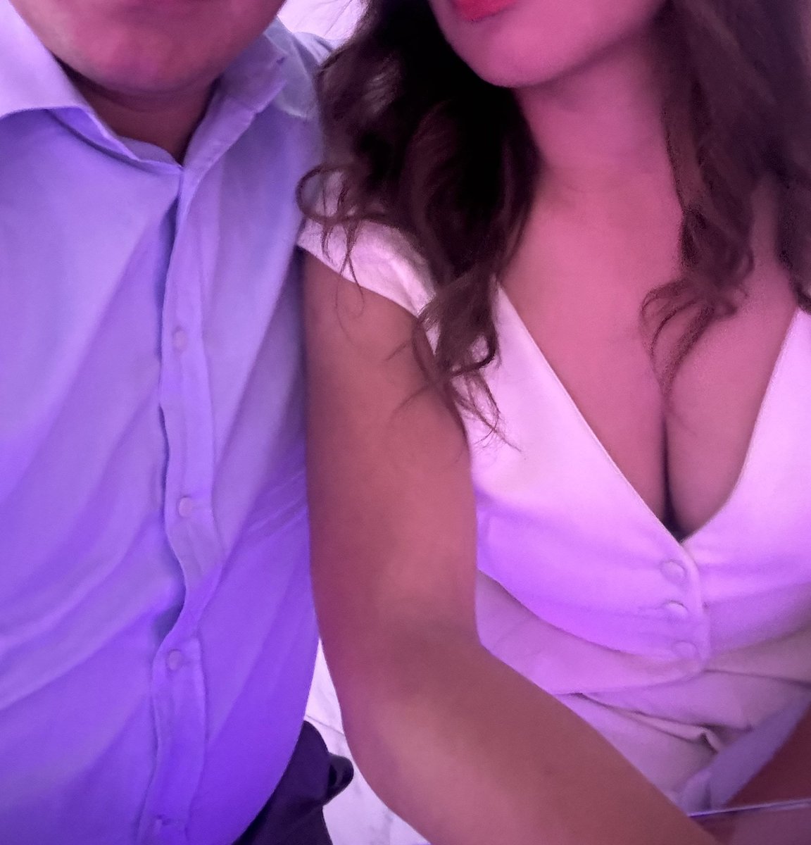 Magmau_'s tweet photo. Hoy nos tocaron XvAños, con ganas de portarnos mal. #swingerwife #hotwife #swingers https://t.co/EMVXgxPLIY