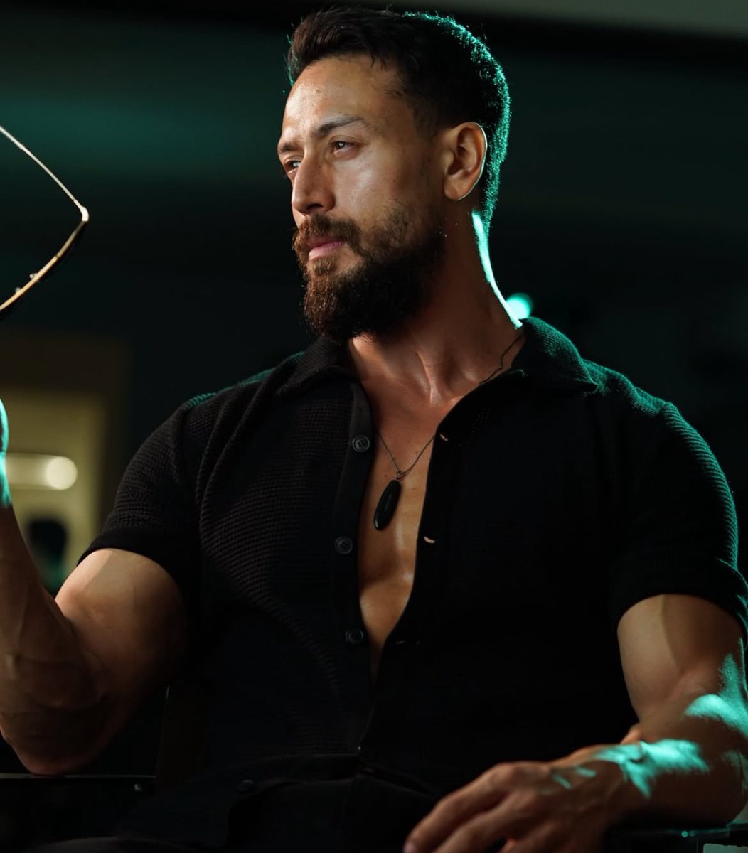 TeamtigerogTeam's tweet photo. What if the smooth moves came with a darker edge?
Tiger Shroff as a mafia kingpin sharp suits, sharper instincts, and no mercy.
The action just got a whole lot more dangerous.
Would you watch this version of Tiger?
#TigerShroff #MafiaMode #ActionReimagined #BollywoodMafia https://t.co/0rr9FK5xaz