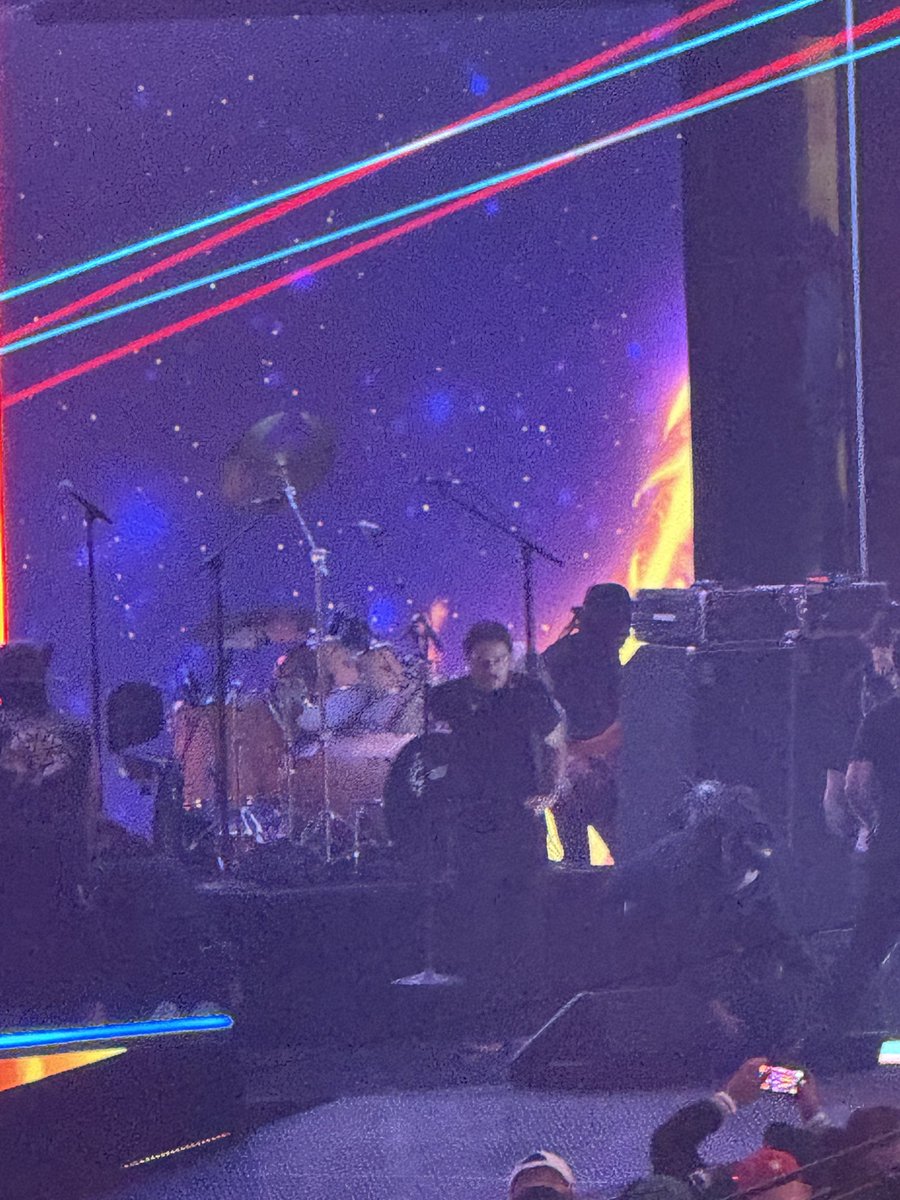 TRPJournalism's tweet photo. Living colour confirmed 

#WrestleMania https://t.co/Dkte7SJG0U