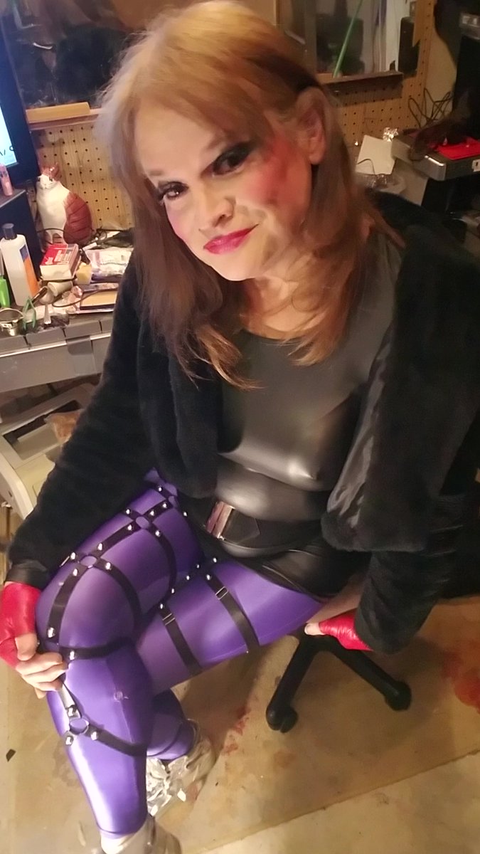 Jeniferxtacy's tweet photo. Guess my age. When I was in my 20s I thought at my current age I would start looking like a grandmother. https://t.co/u7VrHQzmlo