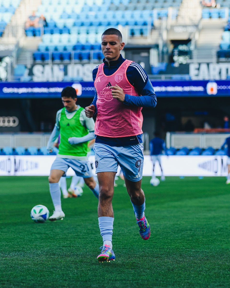 SportingKC's tweet photo. Kickoff loading...⏳

#SJvSKC | #SportingKC https://t.co/yn0HudQX0O