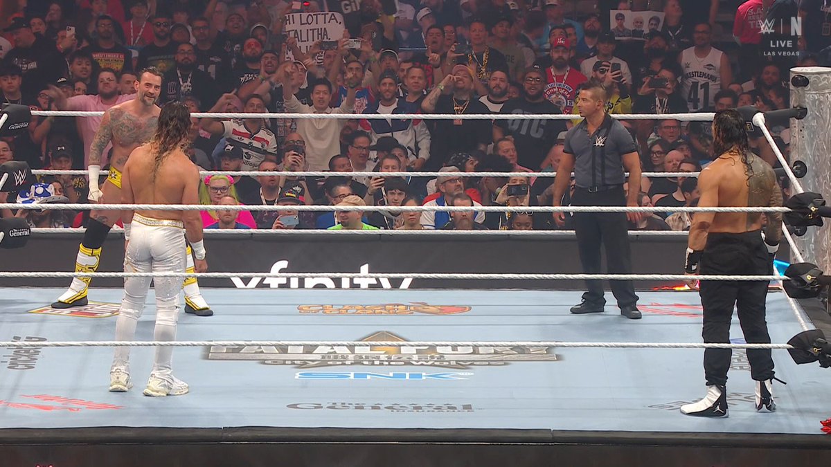 حماس 😍🔥
 #WrestleMania