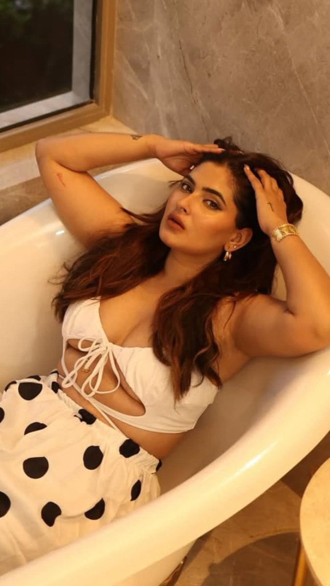 Go8dTBYaUAAKfNb?format=jpg&name=medium