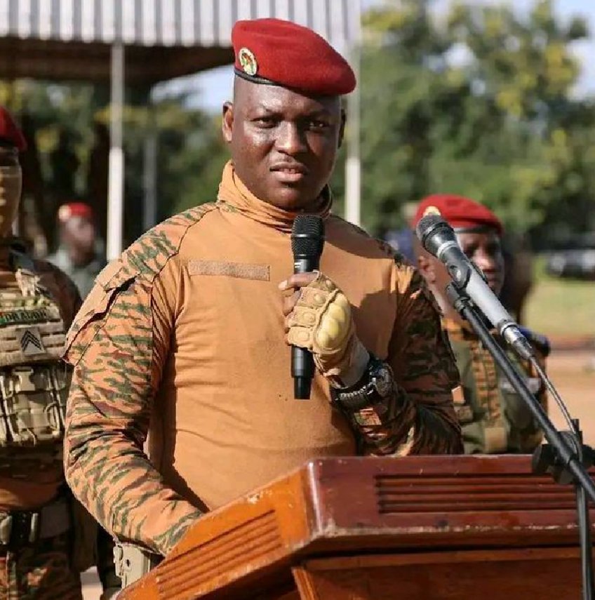 gakwisiKey's tweet photo. I am Rwandan but I am ready to join the Burkina Faso army to defend Africa ✊
#Burkina_Faso 
#Africa https://t.co/q5EEuZf88u