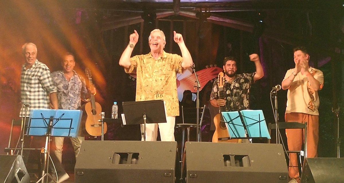 donniedarko73's tweet photo. festival sunset rio instrumental: trio madeira brasil &amp; ivan lins @ parque garota de ipanema 

#triomadeirabrasil #zépaulobecker #ivanlins #sunsetrioinstrumental #festival
#parquegarotadeipanema #arpoador #riodejaneiro https://t.co/qHwL4Qx4nE