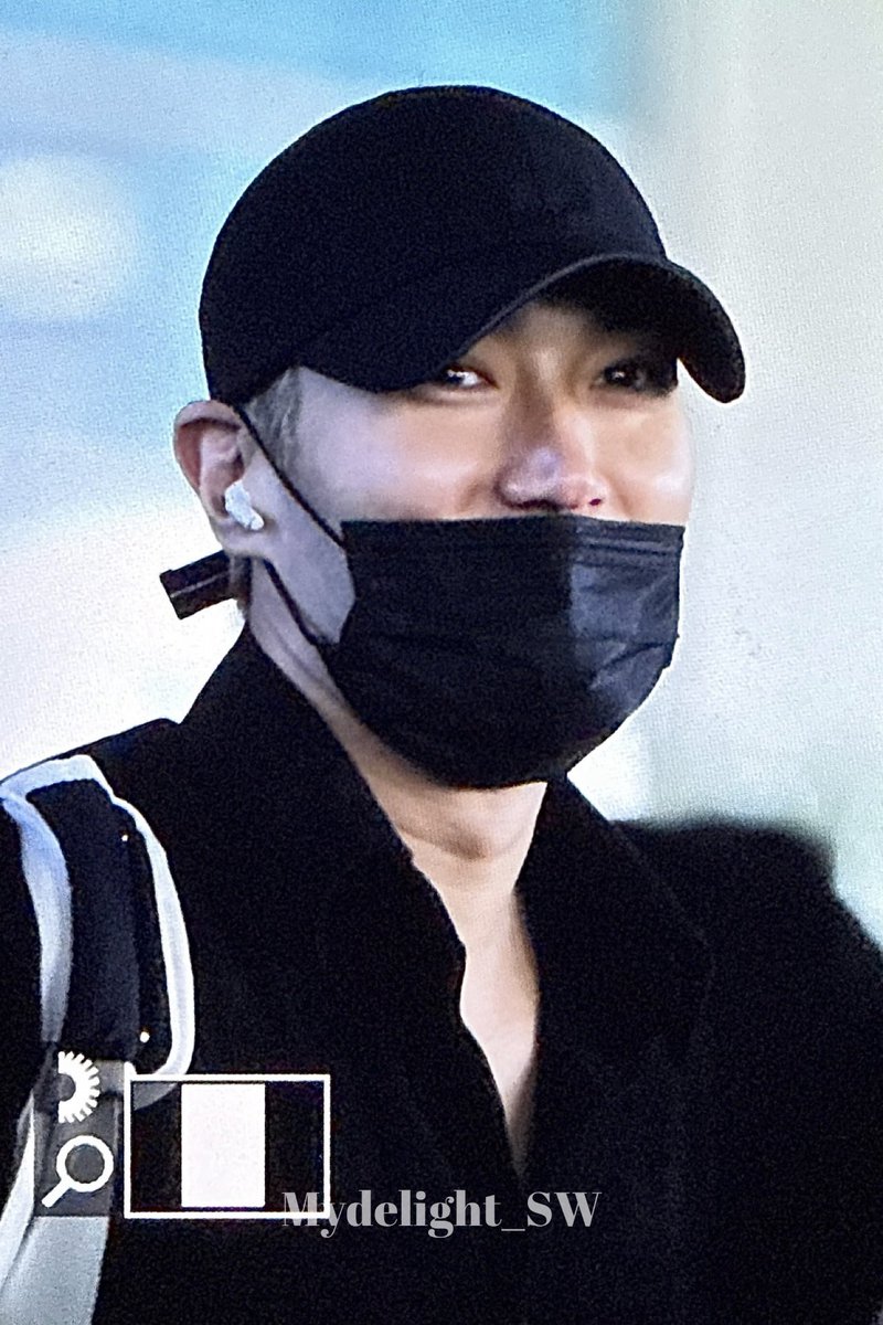 250420 인천공항

안 내면 진다 가위바위보✌🏻 

#시원 #최시원 #SIWON #崔始源 #シウォン 
#슈퍼주니어 #SUPERJUNIOR