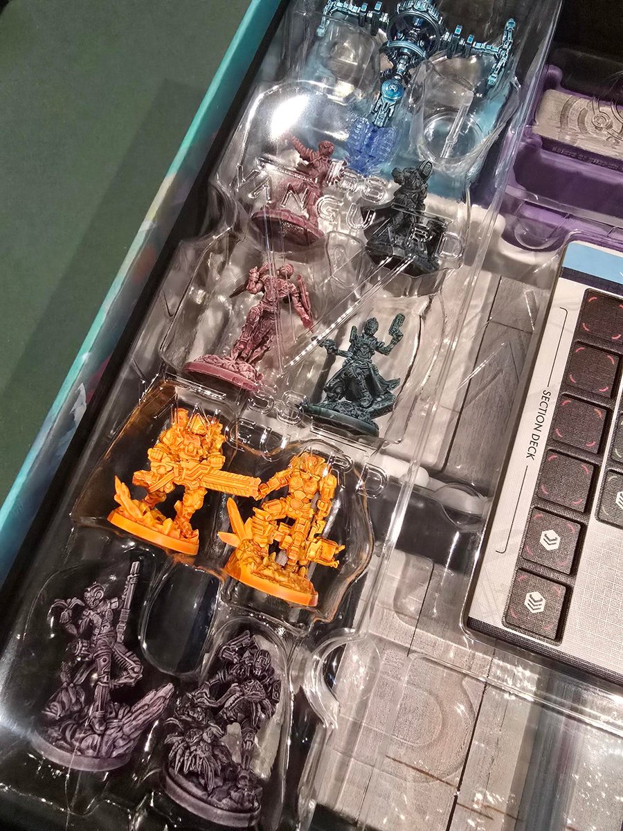 The miniatures and details on these pieces are incredible, well done <a href="/AwakenRealms/">Awaken Realms</a>;
Stick around and we might get a video out regarding the game!