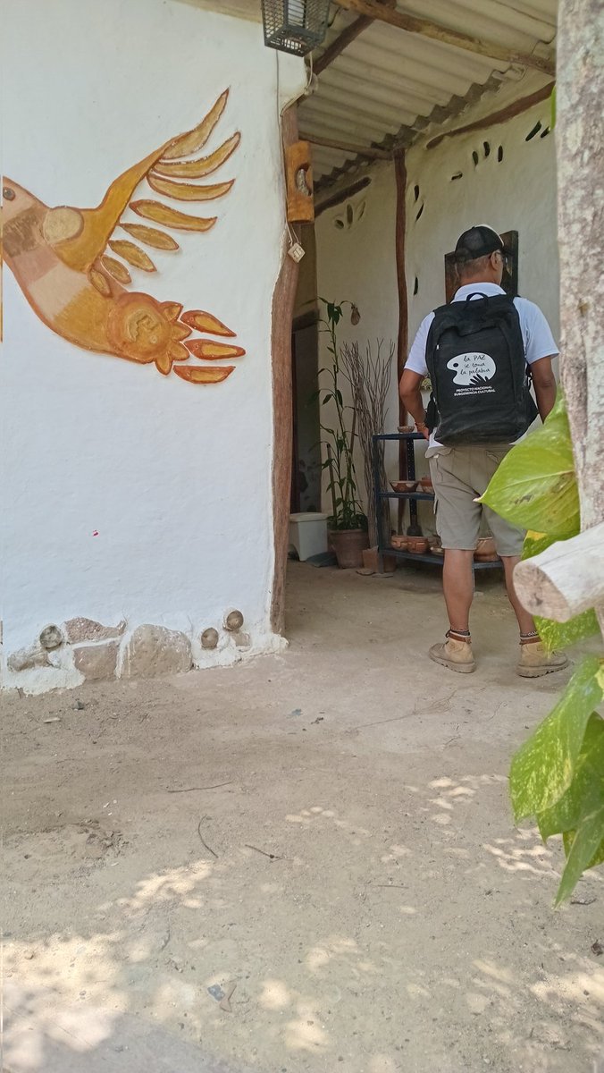 FMatarraton's tweet image. Los Guardianes del medio ambiente en Chorrera es la semilla con la que buscamos iniciar un proceso desde la lectura y el cuidado del medio ambiente como una forma de construir paz y hacer las paces con la naturaleza

#LaPazSeTomaLaPalabra 
#Paz 
#MedioAmbiente
#SoñarCreerCrear