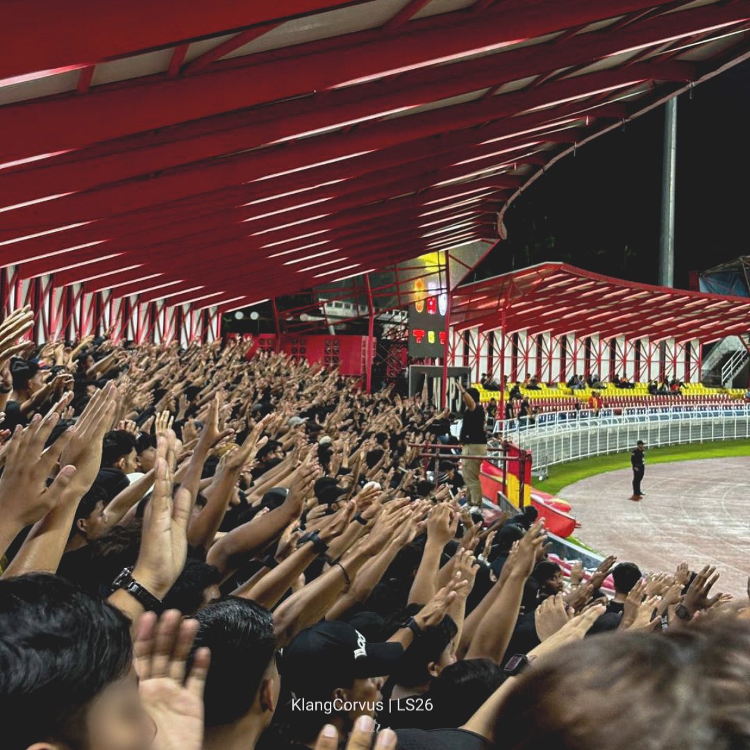 Klang_CorvuS's tweet photo. SIGN OFF SEASON 2024/2025

Tabik hormat buat semua yang terlibat dalam kegilaan musim ini. 

Perjuangan ini takkan terhenti, Semangat ini takkan pernah mati ! Teruskan menyokong bola sepak tempatan ! 

1) https://t.co/u6H6NQYvpt