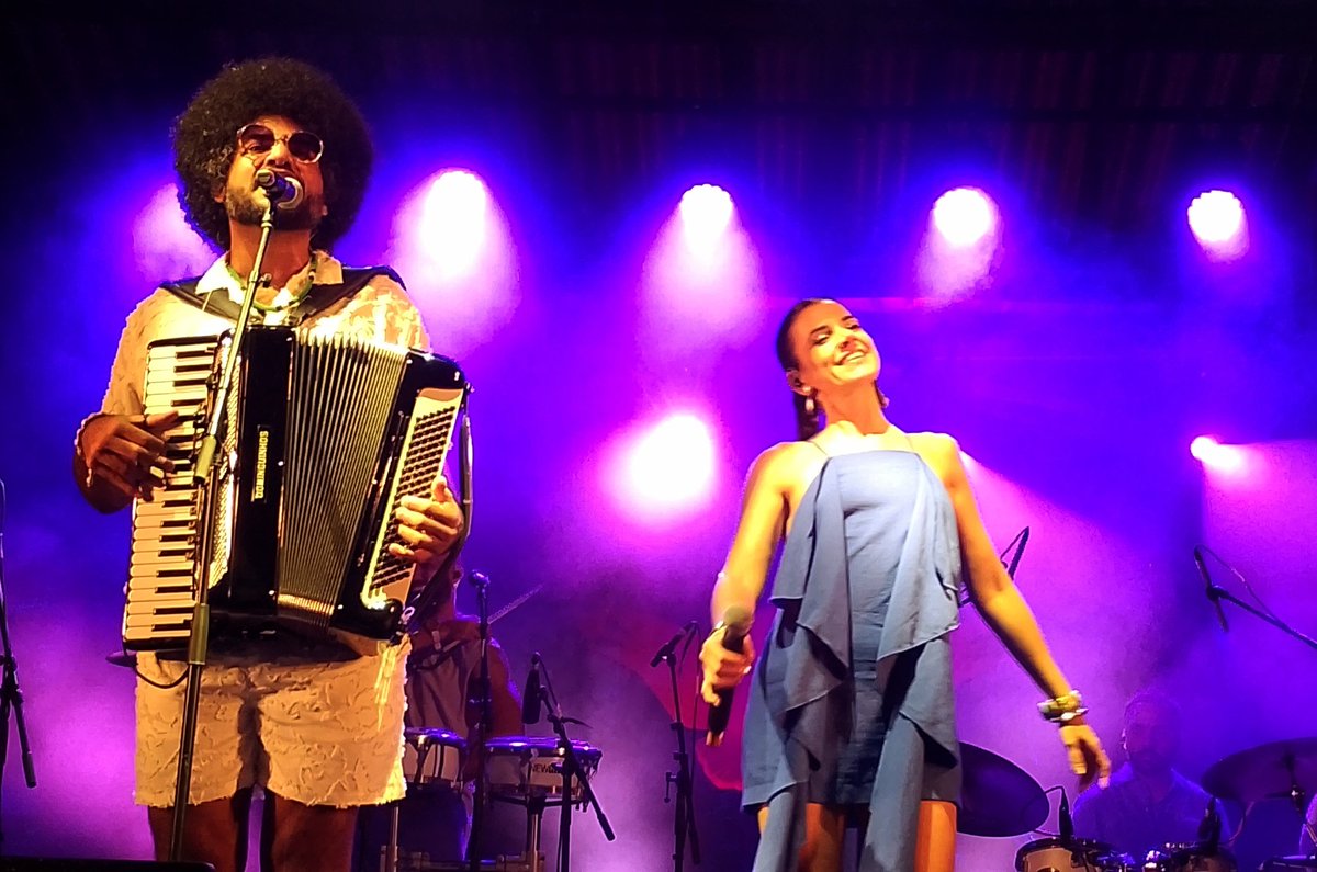 donniedarko73's tweet photo. festival sunset rio instrumental: mestrinho &amp; mariana aydar @ parque garota de ipanema 

#mestrinho #marianaaydar #marianaemestrinho #sunsetrioinstrumental #festival
#parquegarotadeipanema #arpoador #riodejaneiro https://t.co/Q1IAexAt90