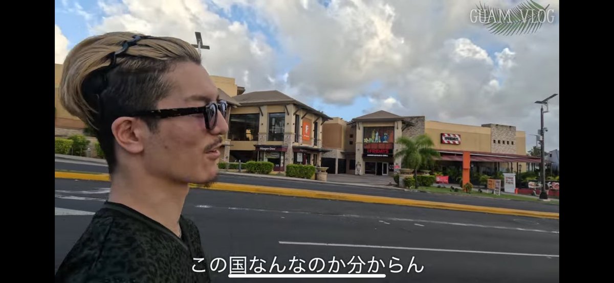 8686repezen's tweet photo. 新婚旅行の思い出の地にふぉいさんが…
なんかうれしい https://t.co/NPuvlan7Iu