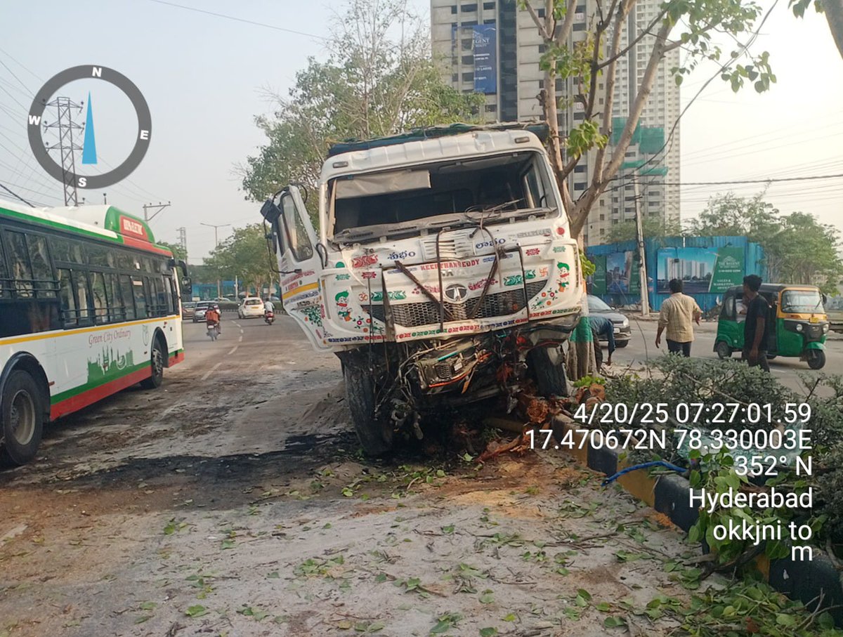 CYBTRAFFIC's tweet photo. Traffic Update 20.04.2025, 08:16 Hrs
Traffic movement is slow at HCU depot towards Gachibowli Junction. Due to Vehicle Breakdown
Gachibowli Traffic Police are working to clear Traffic. Please cooperate with Traffic Police. https://t.co/iEJlZ7XEUU