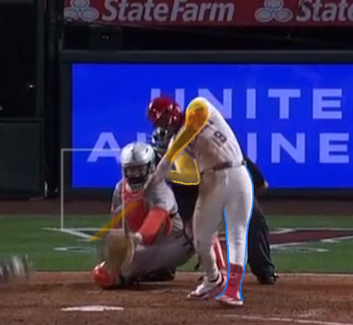 tommym8's tweet photo. Kyren Paris is now 2 for his last 20 with 11 strikeouts…

He began the year going 13-31 with 5 HR’s…..

Kyren used the biceps femoris long head and short head to help move his lead leg early on in the season…..

He’s only been using his biceps femoris short head recently…..

The muscles he uses in his legs are determined by the muscles he uses in his arms…..

He went from using his deltoid muscles to move his left upper arm to using his traps instead….

This is why his upper body is as tiled as it is in his current swing…