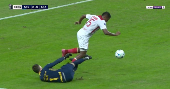 Apaysanado's tweet image. aqui eu não lembro desse gritedo  todo 😴