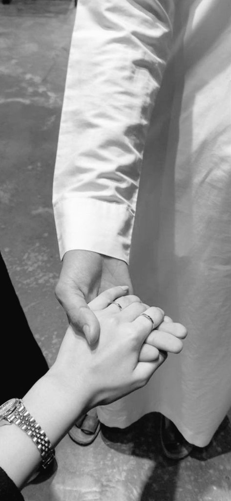 " وجودك بـ حياتي اشبهه بـ  #الصباح 
 كلما تأملتك بدأ فرح جديد " ❤️