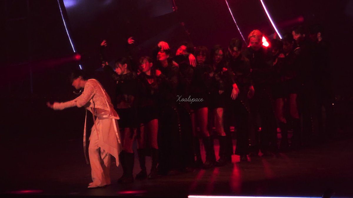 250419 태민 시선콘 피날레 고베
Taemin ephemeral gaze finale in Kobe

일식 Black Rose

Youtube✔️
youtu.be/wvmqg9WwNg4?si…

#태민 #テミン #TAEMIN 
#Ephemeral_Gaze
#Ephemeral_Gaze_Kobe
#SHINee #샤이니
