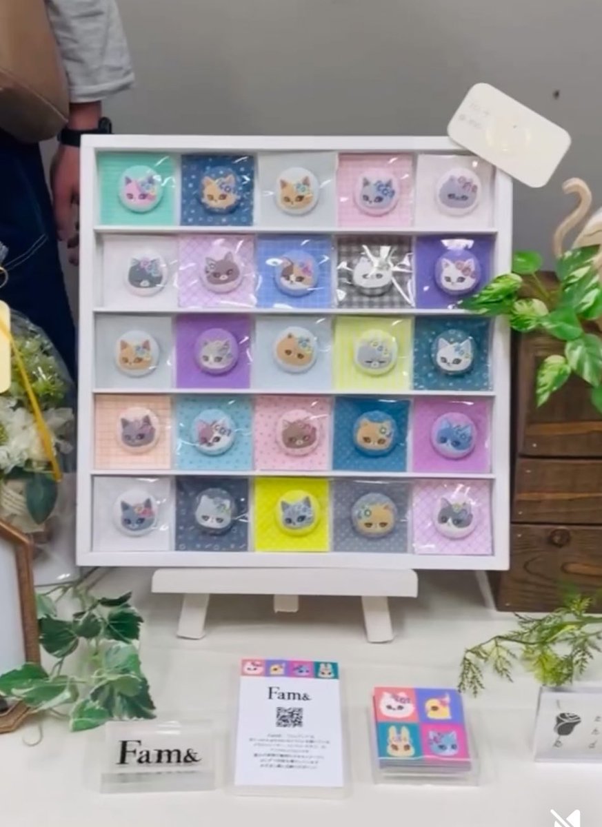 sachi_2004's tweet photo. 猫フェス@上越

本日最終日

猫ちゃん用フラワーアクセサリー，ウッディ猫オブジェ、委託販売させていただくFam&amp;は猫ブローチ
このはな堂H06でおまちしてます🐈
#猫フェス #猫フェス上越 #猫雑貨 #猫イベント https://t.co/191qZ9AC53