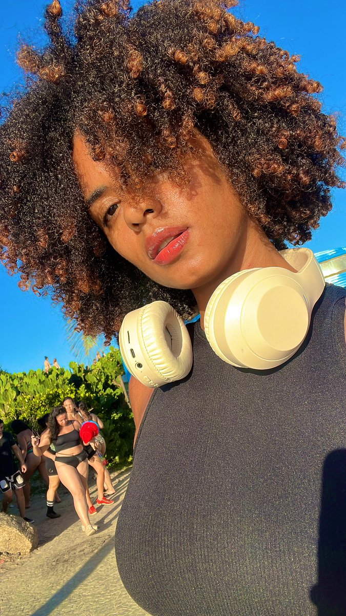 cachinhos96's tweet photo. Sua grandeza nos detalhes ✨🌿🧡 https://t.co/rNK5NZUNuF