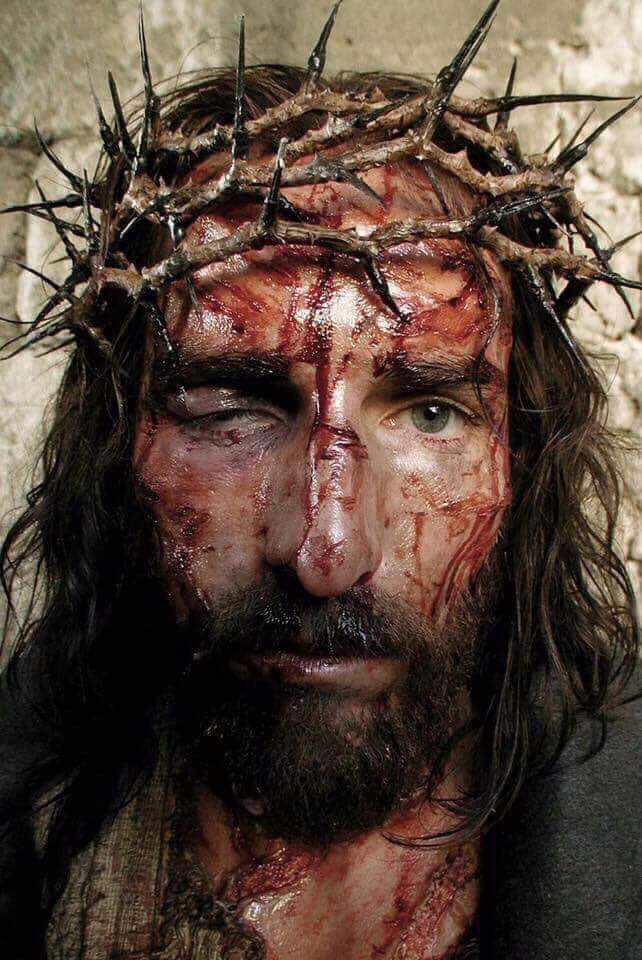 choquei's tweet photo. Jesus Cristo ressuscitou. Feliz Páscoa! ❤️ https://t.co/e1wvDLwQL5