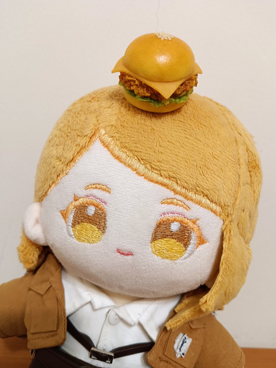 ZingZingZer0_'s tweet photo. 其實上了好幾堂課，給寶寶們做好多好吃的😋
#rivetra #リヴァペト #handmadedoll #ModelingClay https://t.co/xa4HQId3xk