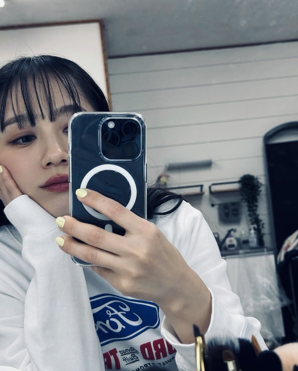 kanayanmmmmmm's tweet photo. まって、急にふと思��たんだけどNiziUのニナ💙が誕生日にカナやんの曲歌ってくれたでしょ、それでカナやんの新曲がWithYouでしょ、NiziUのファン名がWithUなんだけど、これなんかの伏線❓なにか期待していい感じのやつ？✨  #西野カナ #西野家 #NiziU #WithU https://t.co/066Xk7Ms0z