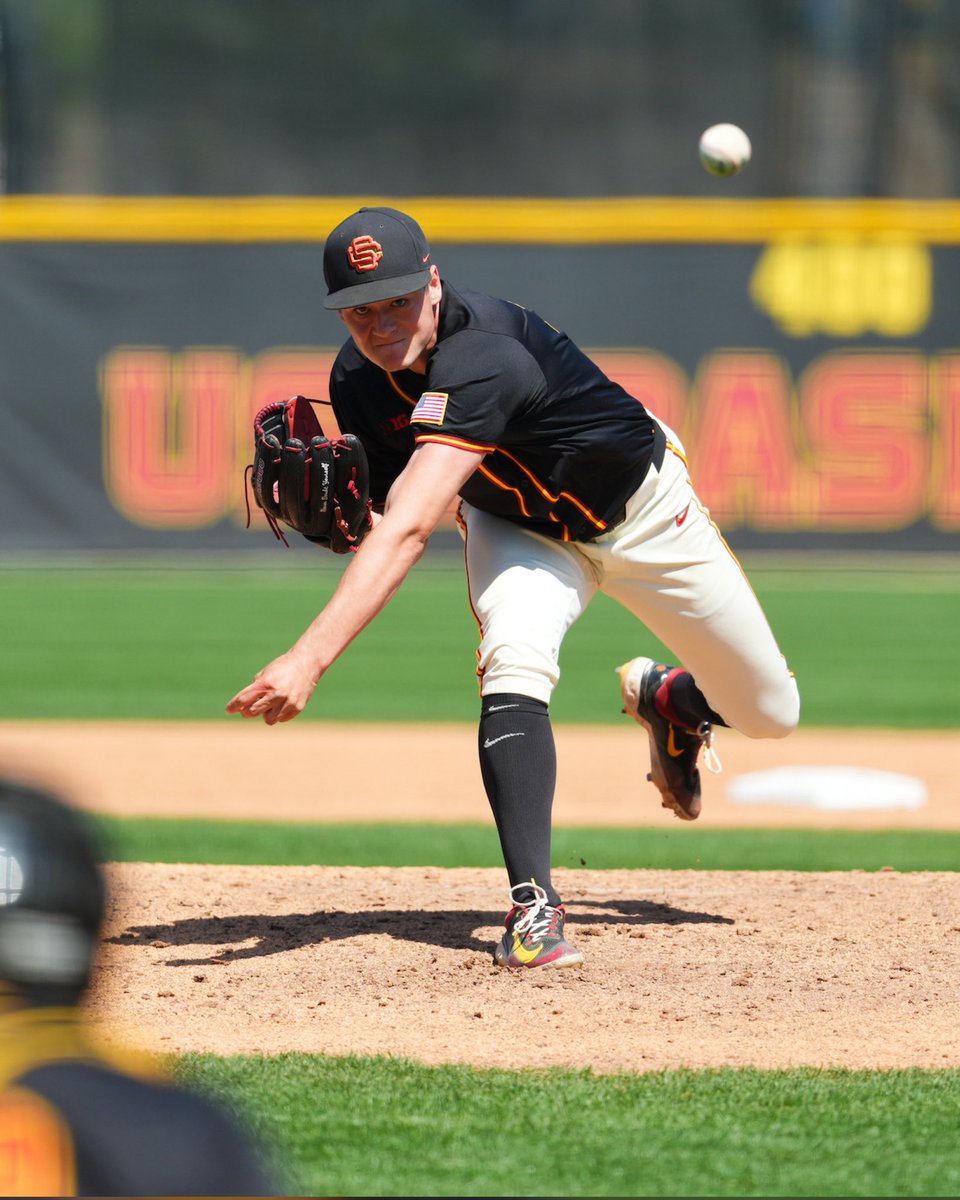 USC_Baseball's tweet photo. Arms came up BIG in the rubber match! 💪😤✌️

Dylan Osborne, @BakerJackson23, @saxmatson and @purcell_brodie combined to allow just 1️⃣ run on 4️⃣ hits in the series-clinching victory.

#FightOn x #Brick_By_Brick https://t.co/Zv3SIw0QvW