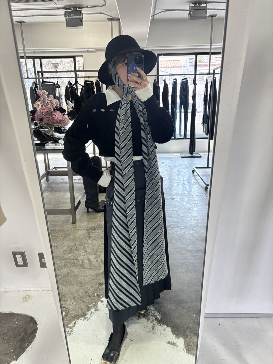 fetico 25aw
4枚に絞るのはちょっと難しすぎるな〜〜
1-2枚目のシャツがめちゃくちゃ使えると予想