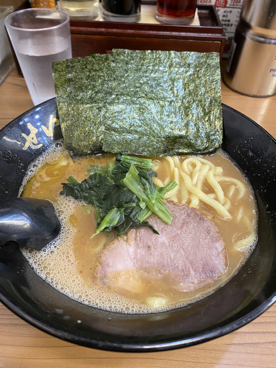 狭いカウンター席で肘広げて食う奴マジでムリだわ😒

親に教えてもらわなかったのかなぁ…

#野球でも脇締めろって教わんなかった？