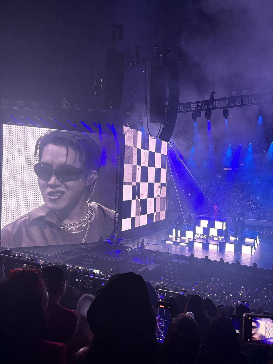 dollajeon's tweet photo. finally saw hobi again after 6 yrs!
To witness him up close this time🥹 slowly but surely getting to live the dream of witnessing them up close❤️‍🩹

The amt of emotions i have for how amazing his concert was, my hope right there!

#HOPE_ON_THE_STAGE_TOUR_Manila https://t.co/QoyKL2StqA