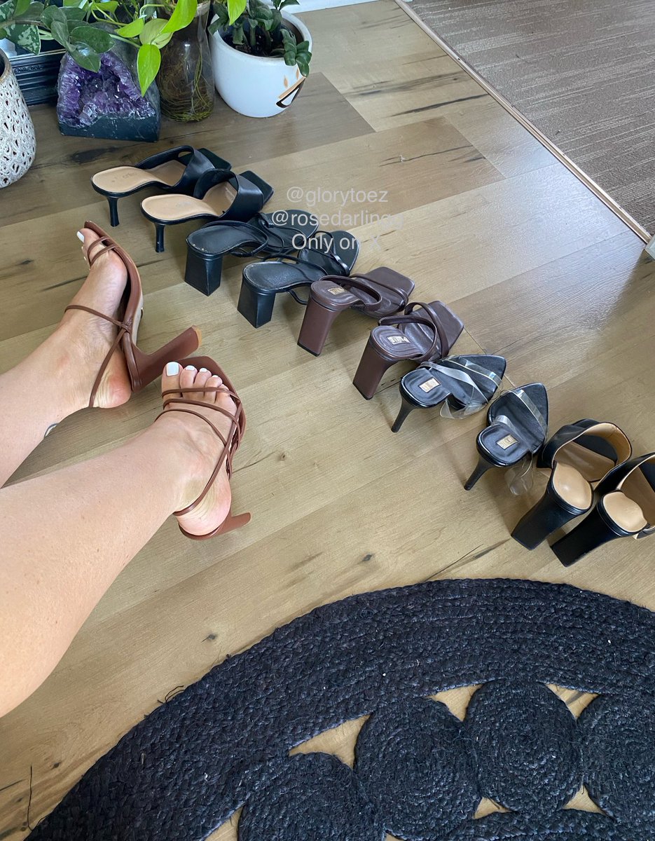 RoseDarlingg's tweet photo. A girl can never have too many high heels, let’s add to My collection 😍 👀 https://t.co/3dwkt57zwL
