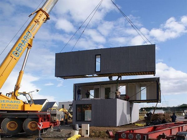 CrateCraftHQ's tweet photo. Traditional construction costs are through the roof. 

🧱 Lumber prices? Surging.
⏳ Timelines? Dragging.
🧰 Labor? Harder to find, more expensive.

Meanwhile…

📦 Containers are pre-built shells
⚡ Faster to finish
💰 Easier to budget

Better quality. Less chaos.

#CrateCraft #ContainerHomes #ConstructionCosts #PrefabEfficiency #BuildSmarter