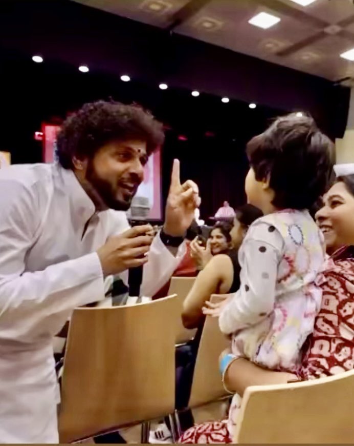 maheshmkale's tweet image. One of my favorite pictures from the Europe tour. Captures the essence of my mission to build a legacy of our traditional music.
#ICMRevolution