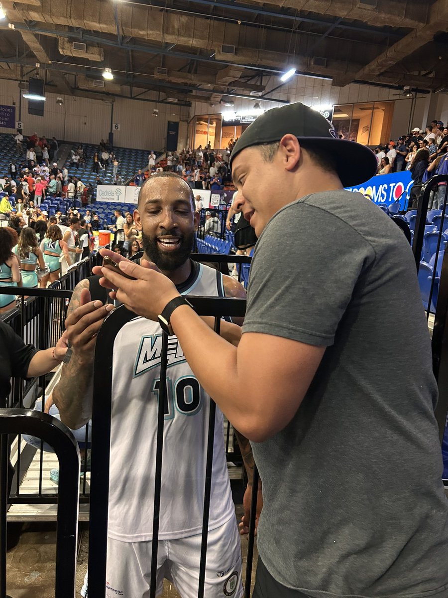 Brandon Ortega (@brandega) on Twitter photo Couple La Mirada HS grads in Puerto Rico
Proud of you <a href="/DWXXIII/">Derrick Williams</a> 🏀🇵🇷
<a href="/Basketball_LM/">La Mirada Basketball</a> <a href="/bucketsworth/">Charlie Max Torres</a> Couple La Mirada HS grads in Puerto Rico
Proud of you <a href="/DWXXIII/">Derrick Williams</a> 🏀🇵🇷
<a href="/Basketball_LM/">La Mirada Basketball</a> <a href="/bucketsworth/">Charlie Max Torres</a>