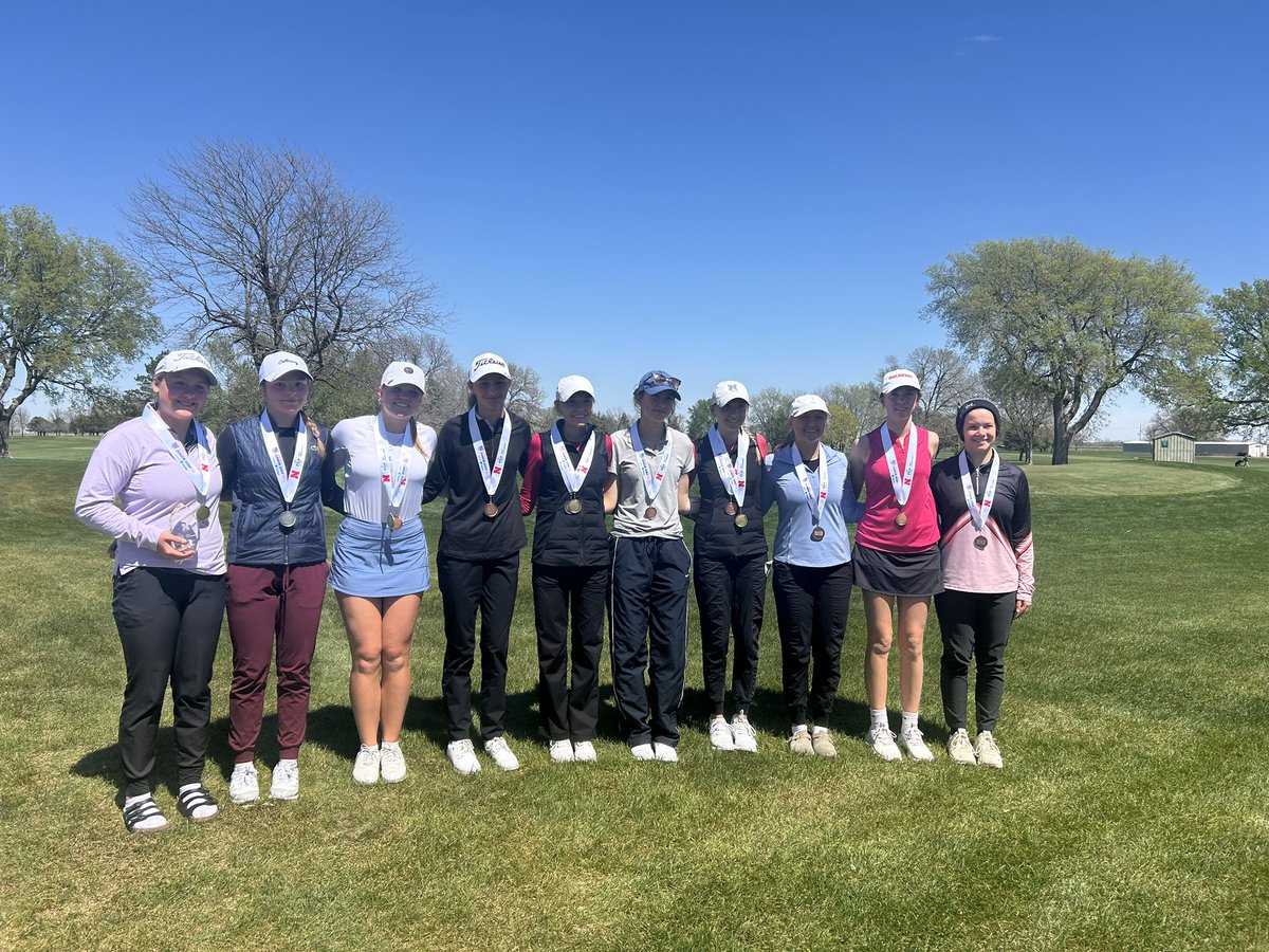 Kylie_sed's tweet photo. PR for @stella_sed shooting a 73 in the @NebJuniorGolf first Spring Series Event at   Jackrabbit Run in GI coming in as Runner up. 
.
@DiscoverersGolf #SJS #Azalea #golf https://t.co/hLfrLTe5j7