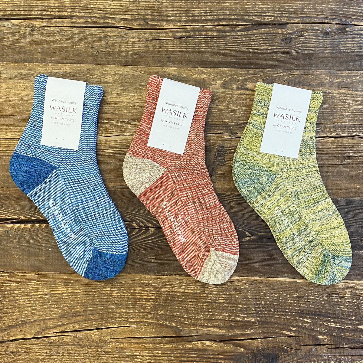 glenclydesocks's tweet photo. ＼＼WASILK NEW ARRIVAL／／

みなさま大変お待たせ致しました！
大人気のWASILK Shortに、限定カラーが仲間入り致しました🌈

【Wellness Socks】
item:GINGA WASILK Short
size:23-27.5cm
price:¥3,300taxin

色鮮やかなWASILK達をぜひご覧ください🧦
みなさまのご来店をお待ちしております💫
#靴下 https://t.co/SsjUtC0JgK