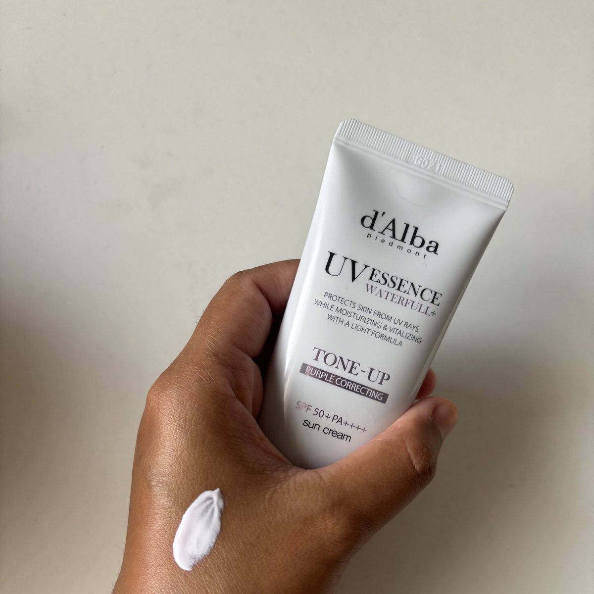 kyumadethings's tweet photo. Ladies 25+ masih belum terlambat to start taking:

1. Collagen - skin aging, fine lines, hair, nails
2. Tinted/tone up sunscreen - acne prone skin
3. Probiotics+Niacinamide- breakout, heal acne
4. Spearmint+Chamomile tea - hormonal acne, pcos, senggugut https://t.co/vDvHCnGZuS