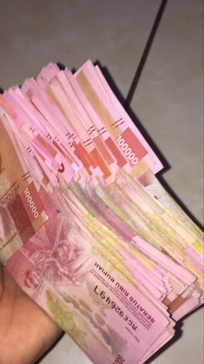 KerandomanHidup's tweet photo. Manifesting 2025, cuman mau ini : https://t.co/49wmbN4F2Z