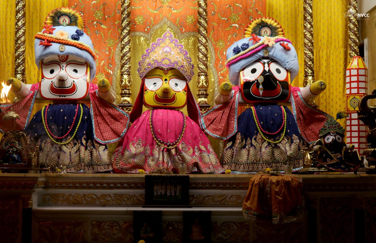 ISKCONPune's tweet photo. 🌷Mangal Arati Darshan🌷🗓20/04/2025🙏🚩@ISKCONNVCCPune🚩
.
.
#ISKCON #ISKCONNVCC #ISKCONNVCCPune #ISKCONPune
#20thapril #20thapril2025 #Sunday #Vrindavan
#Harinaamsankirtan #Radheshyamdas #Radheradhe
#Sankirtan #Kirtan #Mayapur #Prabhupada #iskconmandir
#GVE #GovardhanEcoVillage https://t.co/XwrM67Z4Pe