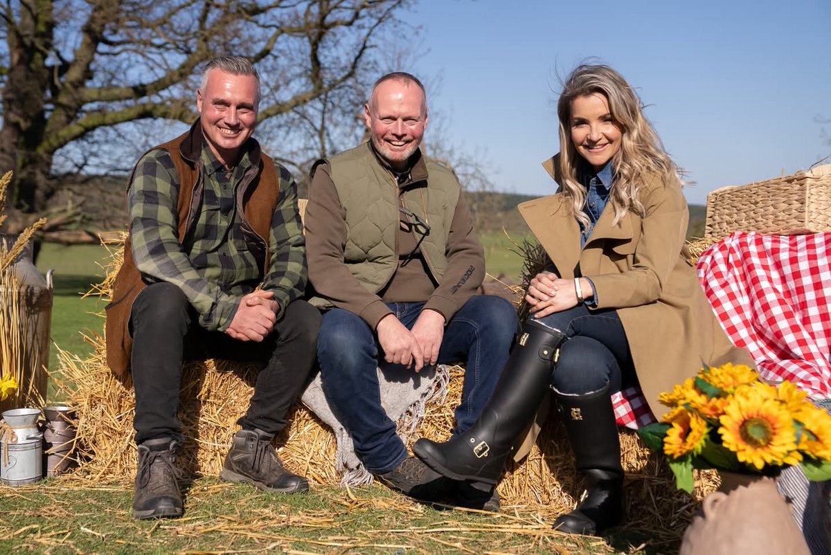 basnettdavid1's tweet photo. Tv 📺 #NowWatching Friday's 🗓 @channel5_tv #SpringtimeOnTheFarm 🐑 🚜 🐄 🍳 🫏 https://t.co/EY1KJWxTBh