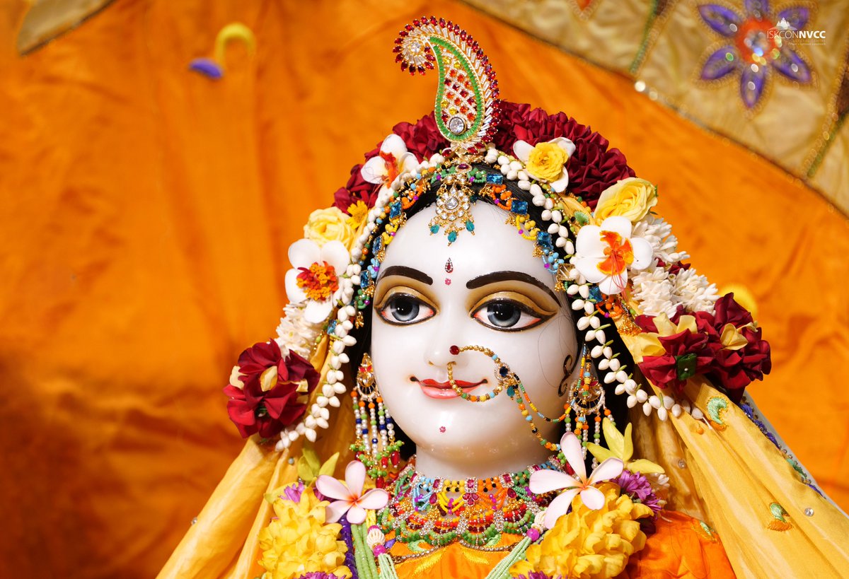 ISKCONPune's tweet photo. 🙏🏽Today's Darshan 📿 🗓20-04-2025🙏
🌷Sri Sri Radhavrindavanchandra🌷
🚩@ISKCONNVCCPune🚩
.
.
#ISKCON #ISKCONNVCC #ISKCONNVCCPune #ISKCONPune
#20thapril #20thapril2025 #Sunday #Vrindavan
#Harinaamsankirtan #Radheshyamdas #Radheradhe
#Sankirtan #Kirtan #Mayapur #Prabhupada https://t.co/2R9P9rFJKH