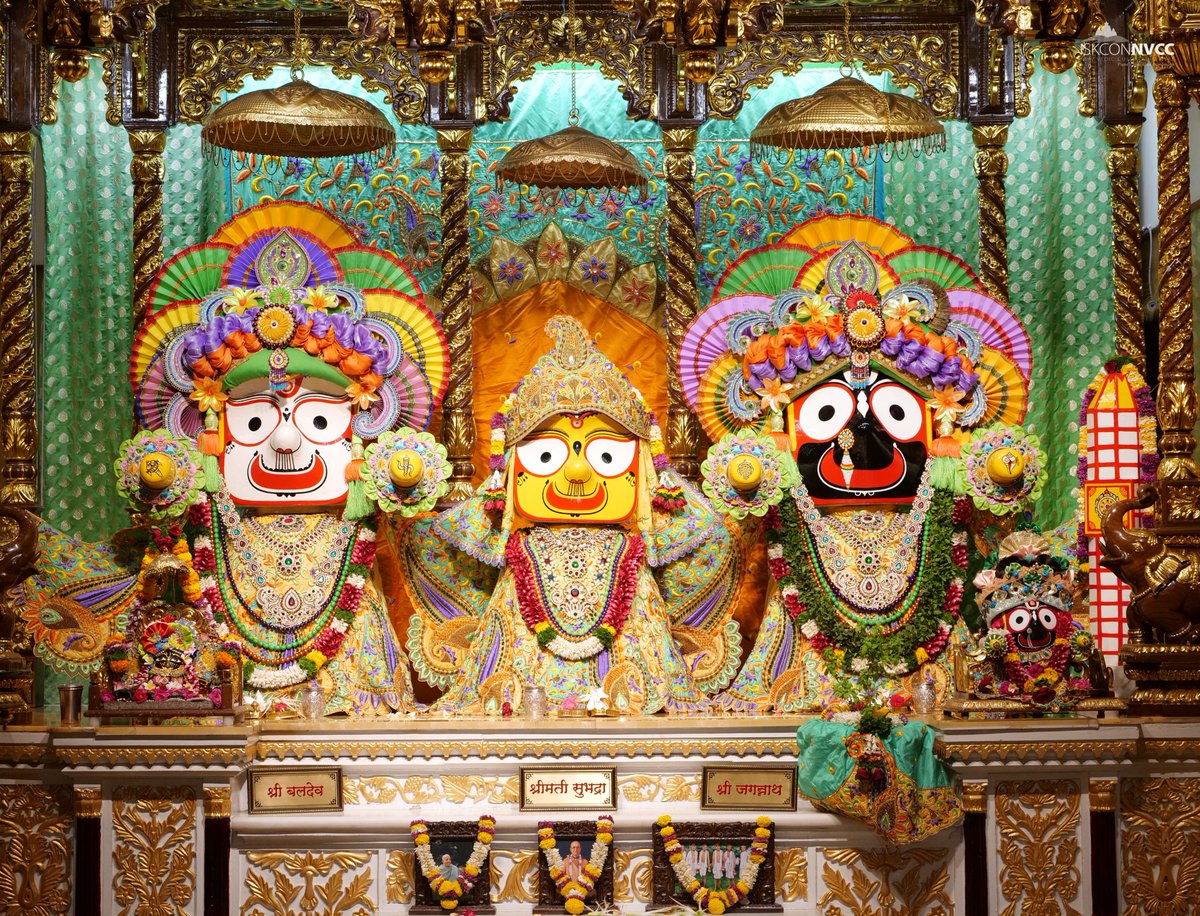 ISKCONPune's tweet photo. 🙏🏽Today's Darshan 📿 🗓20-04-2025🙏
🌷Sri Sri Jagannath Baldev Subhadra🌷
🚩@ISKCONNVCCPune🚩
.
.
#ISKCON #ISKCONNVCC #ISKCONNVCCPune #ISKCONPune
#20thapril #20thapril2025 #Sunday #Vrindavan
#Harinaamsankirtan #Radheshyamdas #Radheradhe
#Sankirtan #Kirtan #Mayapur #Prabhupada https://t.co/2xvLLh3fIr