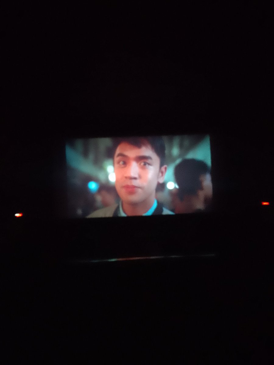 sweetyrose07's tweet photo. the story itself is worth going to the cinemas. bonus that the lead role is David.
Kudos to Direk Benedict for a well written movie. You directed David well in this.
#DavidxSamforSNMM #SamahanNgMgaMakasalanan https://t.co/UbXhVsy4t9