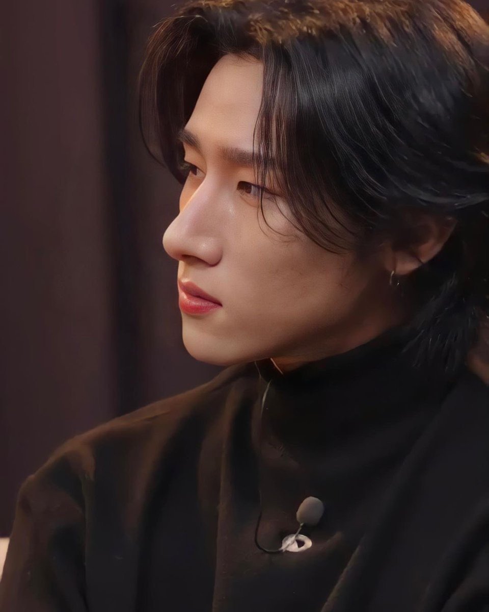 monchangk's tweet photo. Girl dinner but it’s a man’s nose https://t.co/0CPeqzghvq