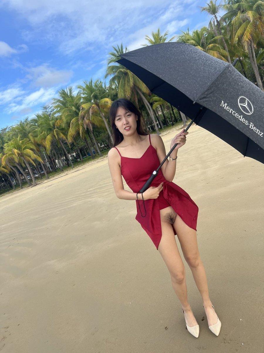duangqilai's tweet photo. 天气是越来越热，得透透气~ https://t.co/Wpx7yaJzKf