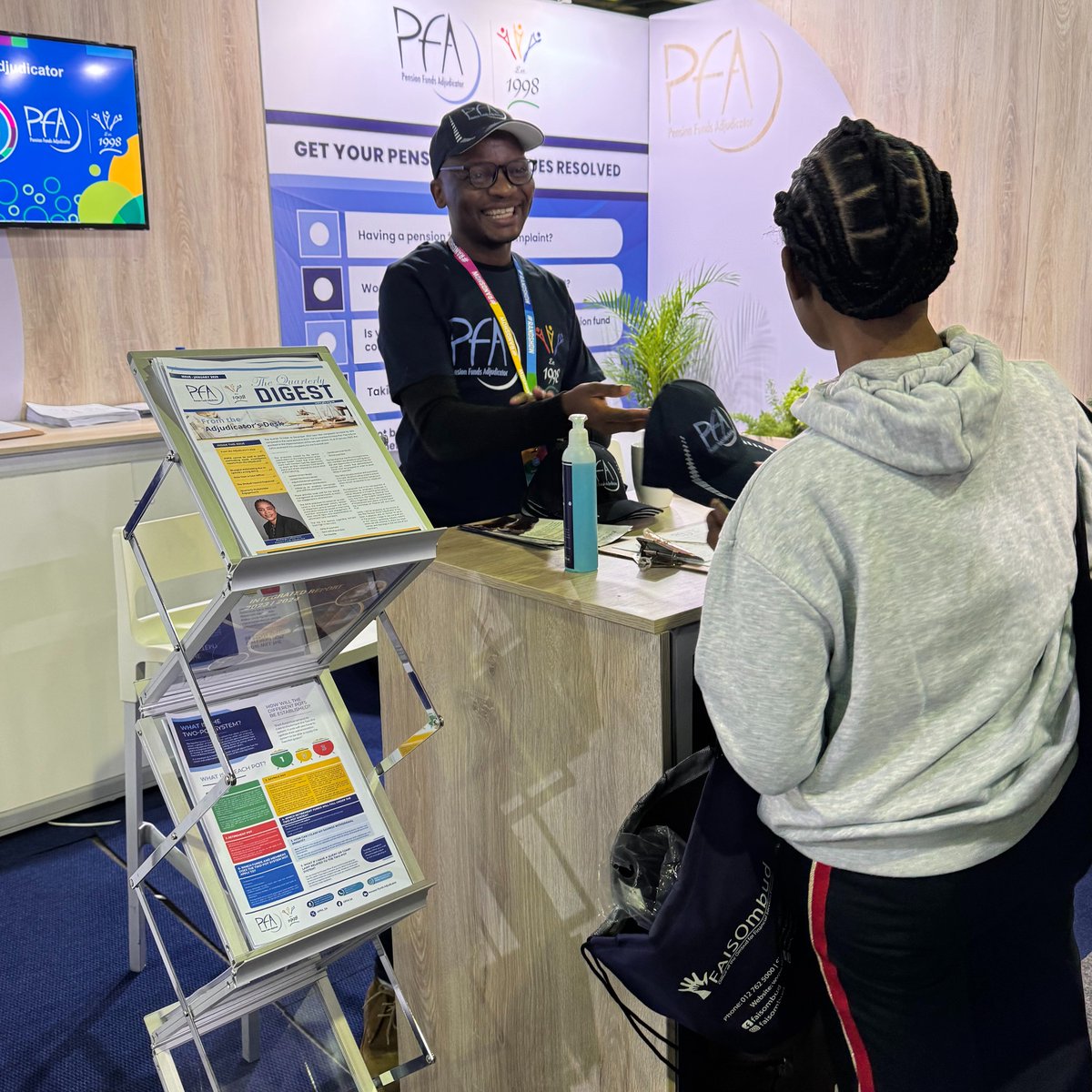 OPFA_SA's tweet photo. 📢Join us at the 2025 Rand Show! The OPFA is exhibiting in Hall 5 at the Johannesburg Expo Centre, Nasrec. Visit our stand to learn more about our services and how we can assist you with pension fund related complaints. See you there! #RandShow2025 #TheBestPlacetoBe https://t.co/w5SSrHHAgz