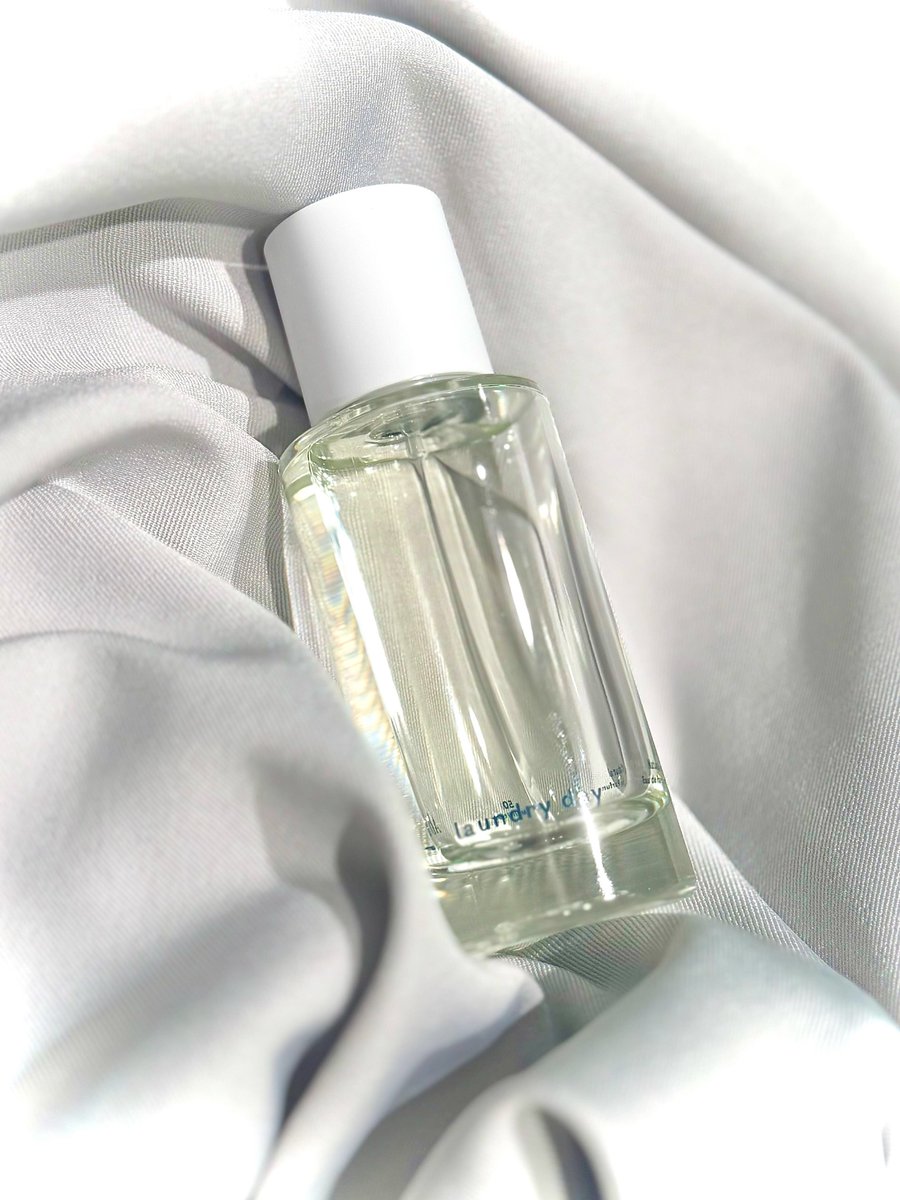 Abel｜ランドリー デイ よく晴れた春の朝、窓を開け放つ。 ゆらゆらと