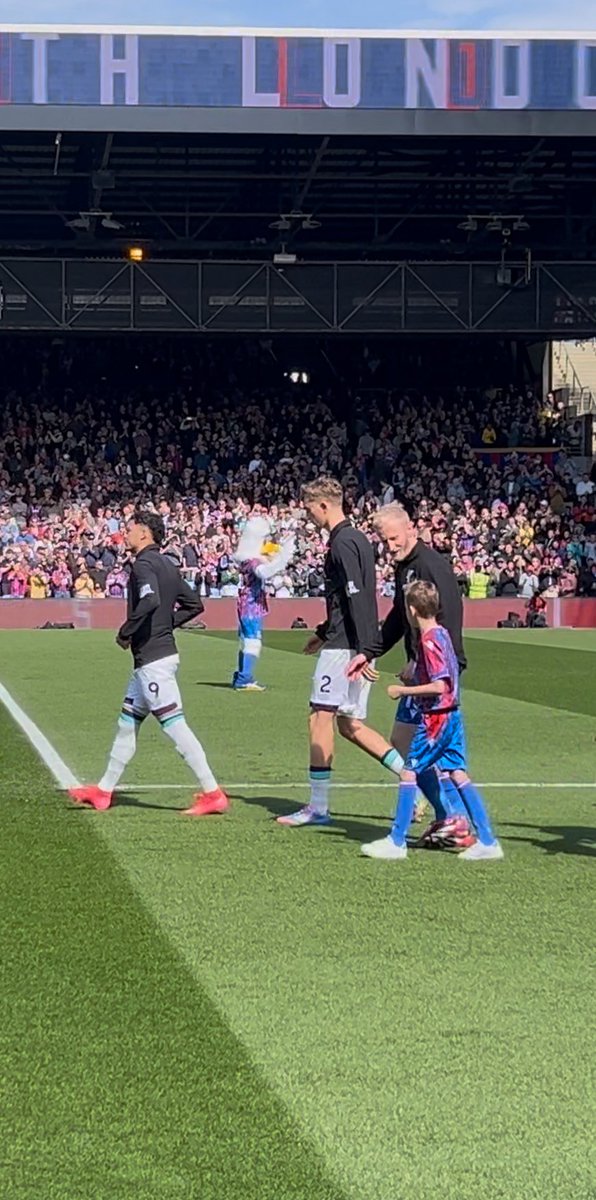 GSwagsta's tweet image. My son you make me so incredibly proud, yesterday you walked out as mascot, no ear defenders just embracing the moment. You are AMAZING ❤️💙 you are a true example of not letting a disability stop you doing what you love. Will Hughes amazing with my boy #cpfc #cpfcfamily @CPFC 🫶🏻